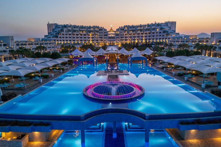 Limak Cyprus Deluxe Hotel, Kuzey K�br�s'ta Aile Tatilinin Ayr�cal�kl� Adresi